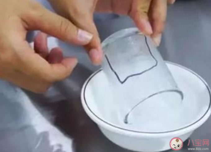 用開水燙餐具有沒有必要 用餐前要不要用開水燙餐具 用開水燙餐具有沒有必要 用餐前要不要用開水燙餐具