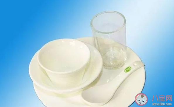 用開水燙餐具有沒有必要 用餐前要不要用開水燙餐具 用開水燙餐具有沒有必要 用餐前要不要用開水燙餐具