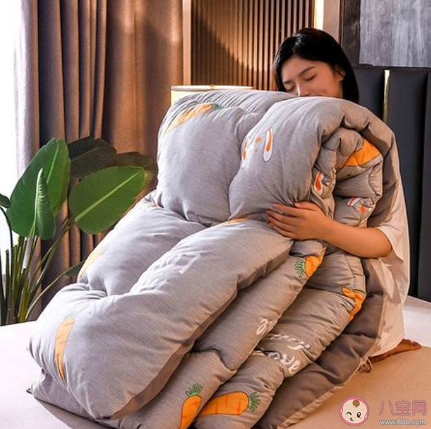 蓋厚被子容易睡得香嗎 厚被子好還是薄被子好