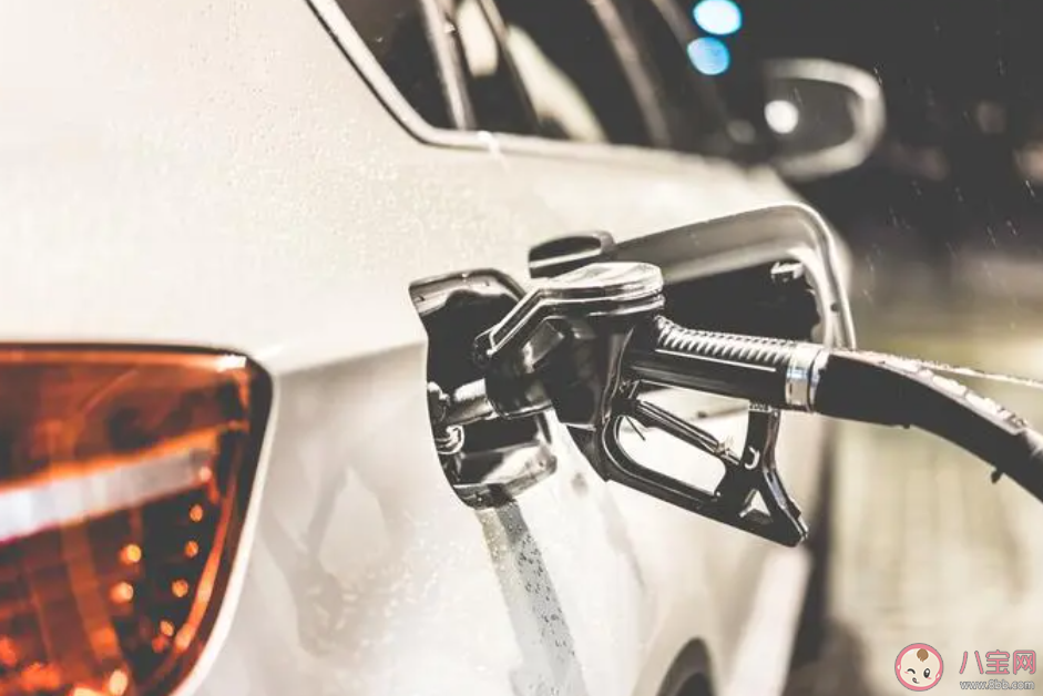 國內油價或將四連跌是真的嗎 加油什么時候最劃算 國內油價或將四連跌是真的嗎 加油什么時候最劃算