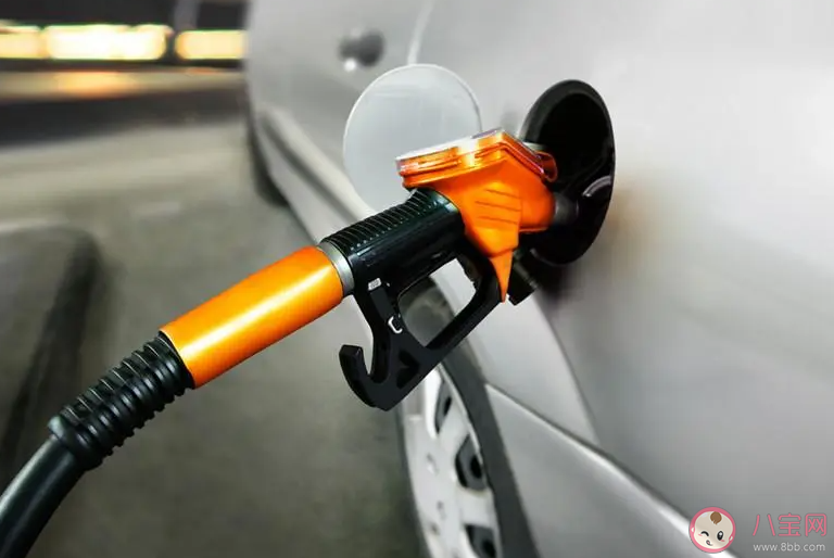 國內油價或將四連跌是真的嗎 加油什么時候最劃算 國內油價或將四連跌是真的嗎 加油什么時候最劃算