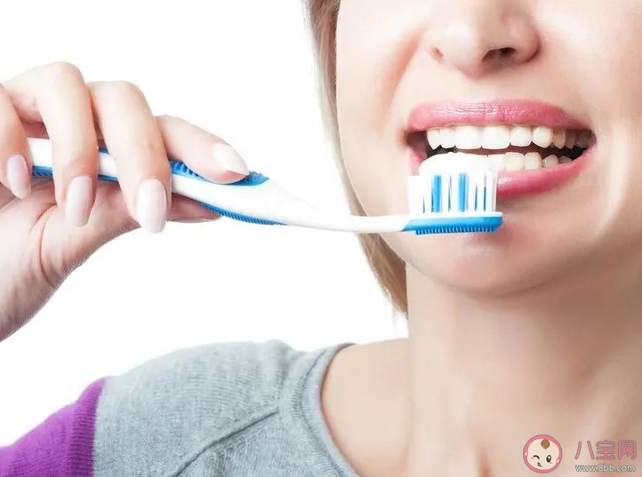 刷牙之前不建議將牙刷蘸濕 刷牙一天刷幾次好 刷牙之前不建議將牙刷蘸濕 刷牙一天刷幾次好