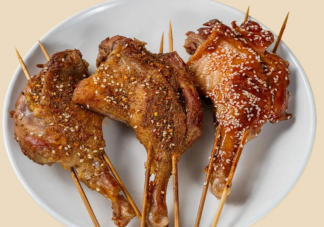 鵝腿阿姨為何能抓住學生的胃和心 烤鵝腿真的很好吃嗎