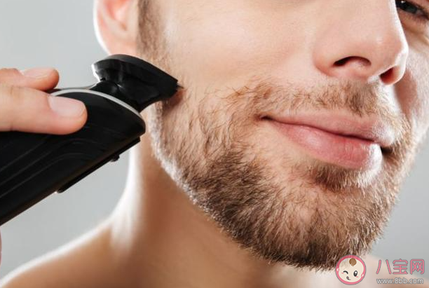 能用刮胡刀刮腿毛嗎 刮胡刀能不能混用 能用刮胡刀刮腿毛嗎 刮胡刀能不能混用