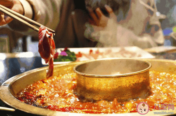 手頭緊的年輕人正在蹭老消費 如何看待年輕人蹭老消費