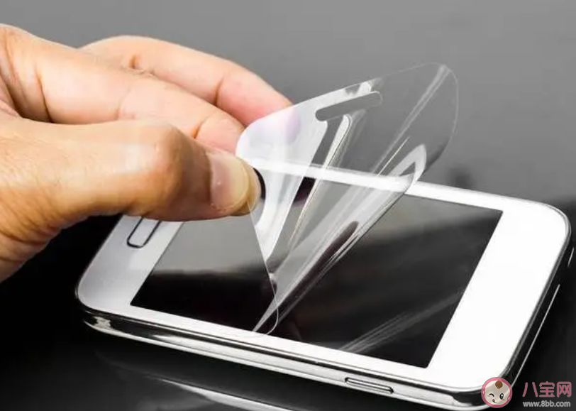 手機貼膜是智商稅嗎 手機到底要不要貼膜