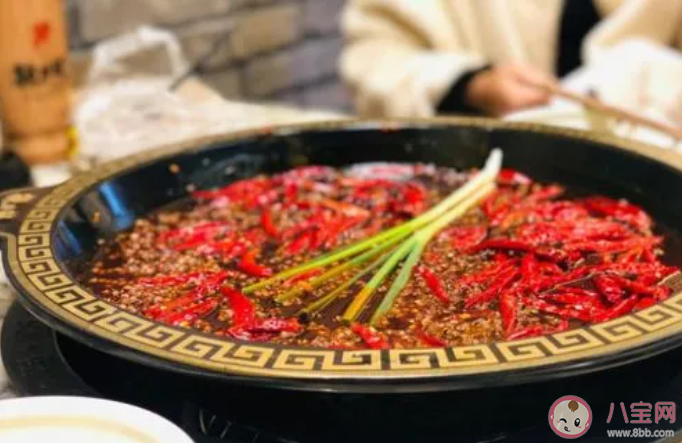 吃辣火鍋為啥容易拉肚子 火鍋里的東西都啥時候熟 吃辣火鍋為啥容易拉肚子 火鍋里的東西都啥時候熟