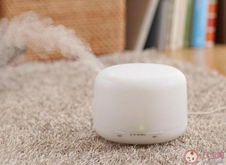 加濕器能在電腦旁邊開嗎 辦公室加濕器如何選擇 加濕器能在電腦旁邊開嗎 辦公室加濕器如何選擇