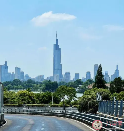 我國(guó)哪個(gè)城市有龍盤虎踞之稱 螞蟻莊園12月23日答案