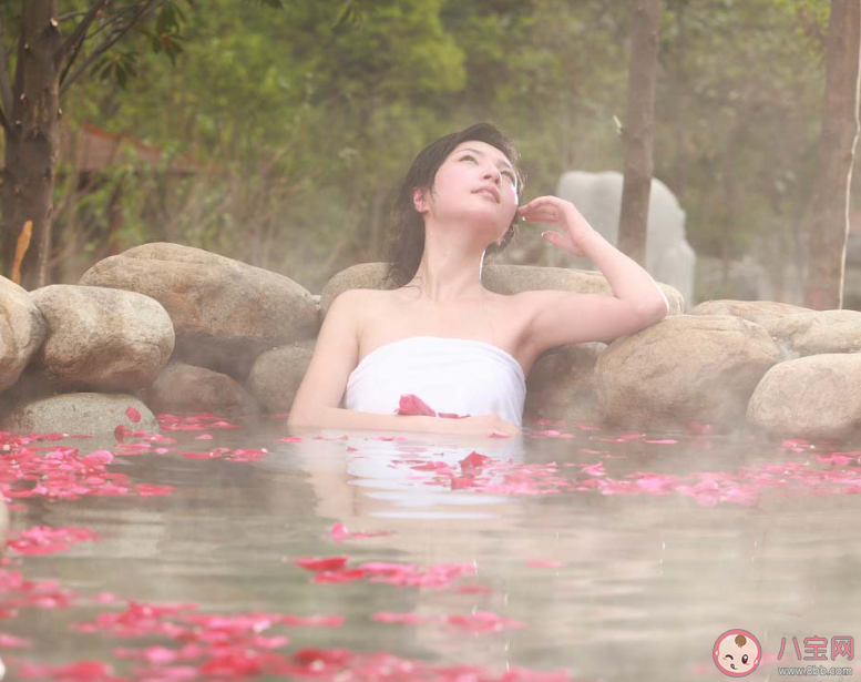 冬季泡溫泉正當(dāng)時(shí)以下哪種身體狀況不適合泡溫泉 螞蟻莊園12月28日答案 冬季泡溫泉正當(dāng)時(shí)以下哪種身體狀況不適合泡溫泉 螞蟻莊園12月28日答案