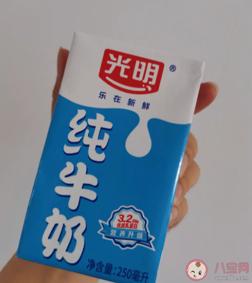 真假牛奶如何區(qū)分 牛奶喝了有什么好處