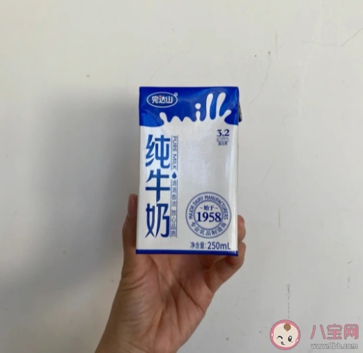 真假牛奶如何區(qū)分 牛奶喝了有什么好處