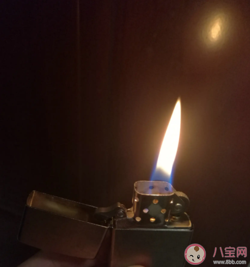 男子打不著火被網(wǎng)友提醒房間缺氧 如何避免房間缺氧