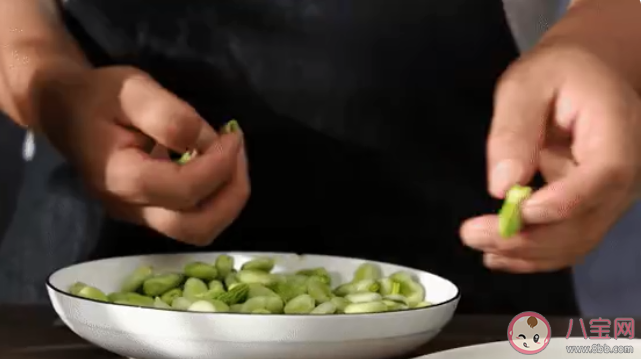 有些蔬菜的嘌呤比肉還高嗎 痛風的人不能吃什么