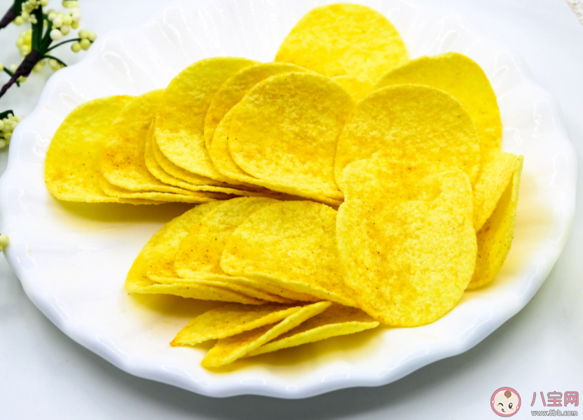 經常吃薯片身體會發生什么變化 袋裝薯片和桶裝薯片不一樣嗎