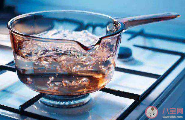 沒蓋杯蓋的隔夜水不能喝嗎 隔夜水喝了有什么影響