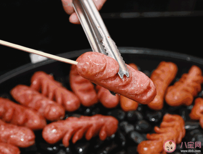 路邊的烤腸為什么這么香 烤腸里究竟有多少真肉