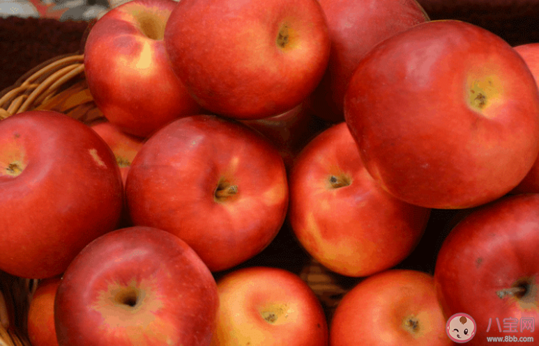 為什么各科專家都勸你吃點蘋果 煮蘋果水喝了有什么好處 為什么各科專家都勸你吃點蘋果 煮蘋果水喝了有什么好處