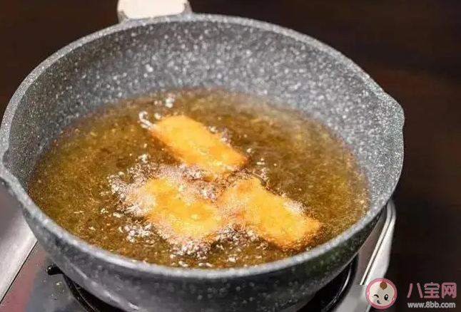 炸完年貨的回鍋油可以繼續(xù)用嗎 回鍋油應該怎么處理