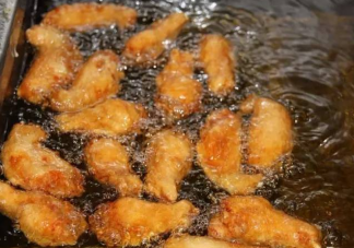 炸完年貨的回鍋油可以繼續用嗎 回鍋油應該怎么處理