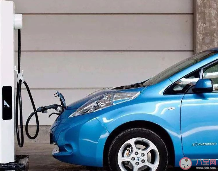 開電車回東北18小時充7次電是怎么回事 電車不開空調(diào)也掉電嗎 開電車回東北18小時充7次電是怎么回事 電車不開空調(diào)也掉電嗎