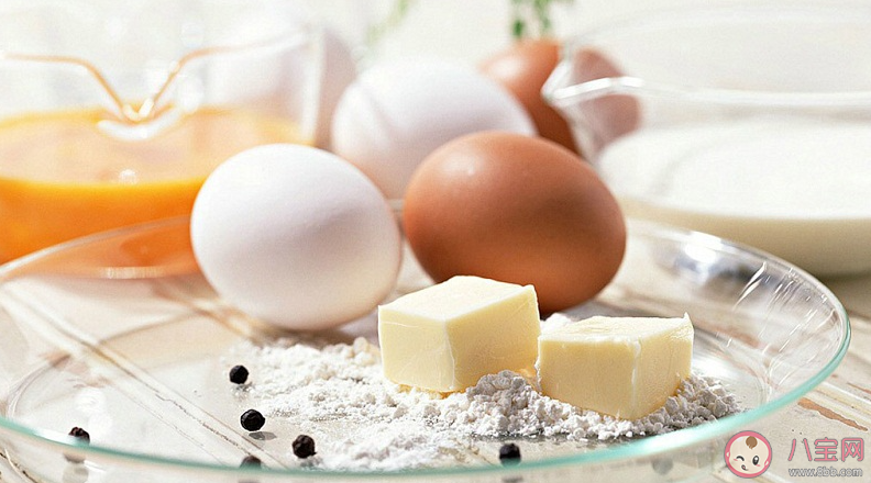 怎么判斷自己是否缺少蛋白質(zhì) 缺少蛋白質(zhì)身體會發(fā)生什么變化