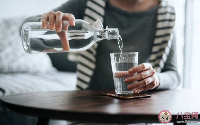 喝涼白開可減少攝入微塑料顆粒嗎 涼白開喝了有哪些好處