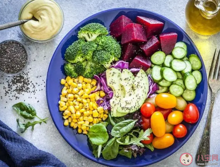 吃光敏性食物更容易變黑嗎 哪些食物是光敏性食物