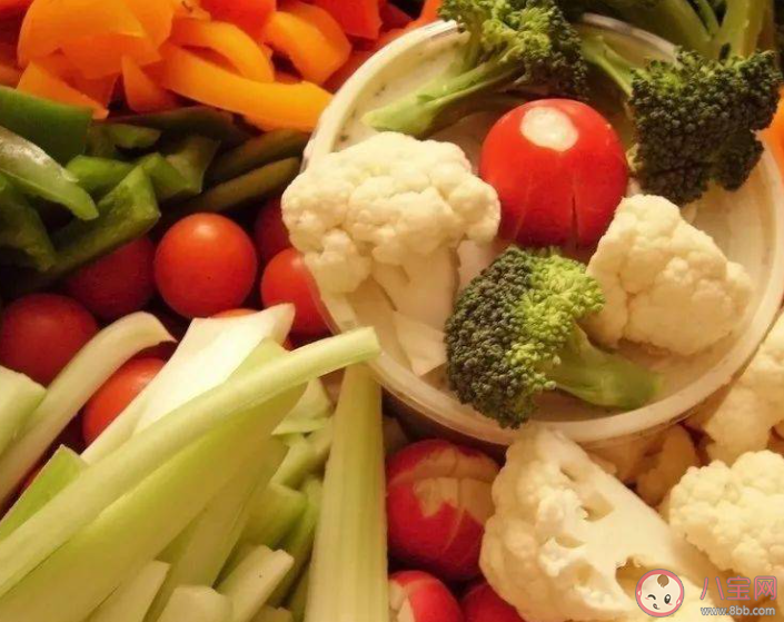 吃光敏性食物更容易變黑嗎 哪些食物是光敏性食物