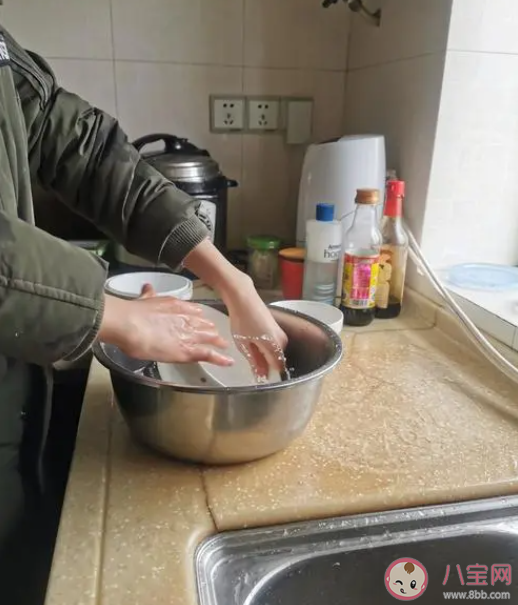 完全不做家務(wù)是一種剝削嗎 家務(wù)到底應(yīng)該誰做