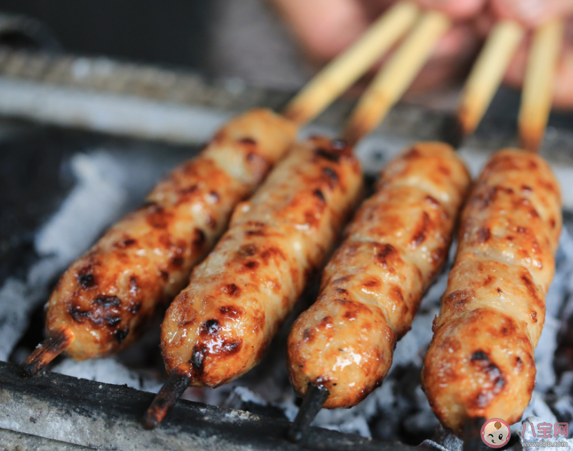 火爆大街小巷的淀粉腸是什么做的 淀粉腸為什么受歡迎