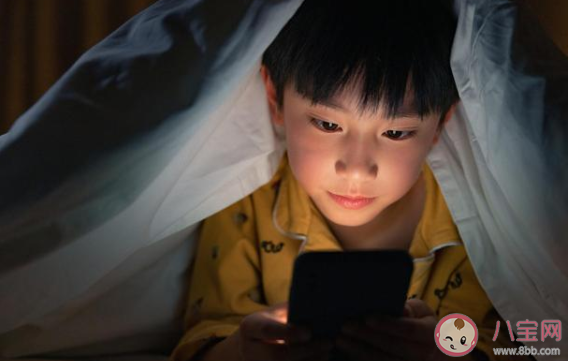 手機正在變薄孩子的大腦嗎 孩子沉迷玩手機怎么辦